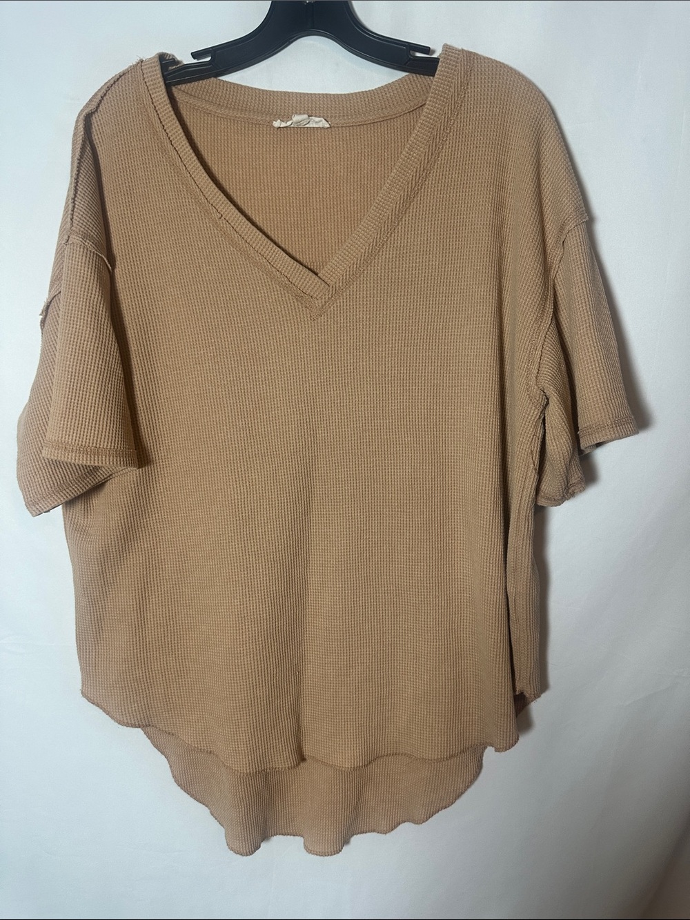 Oli & Hali Camel Waffle-Knit V-Neck Short Sleeve Top
